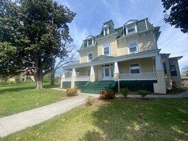 1405 Patterson Ave SW in Roanoke, VA - Building Photo