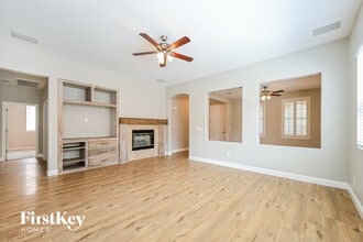 8649 Green Ridge Ave in Las Vegas, NV - Foto de edificio - Building Photo