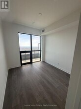 4015 The Exchange in Mississauga, ON - Building Photo - Building Photo