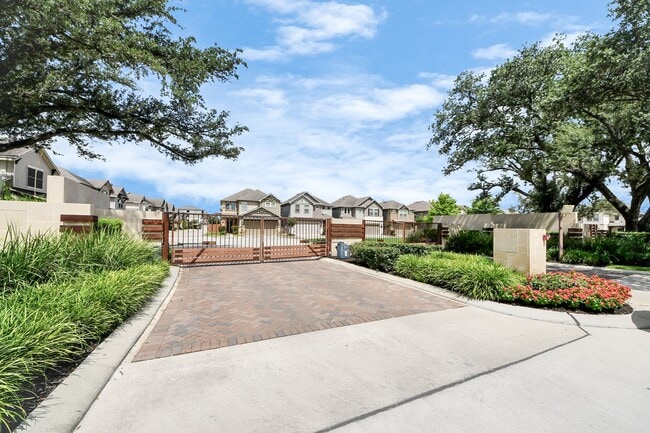 property at 1917 Barrel Oak Dr