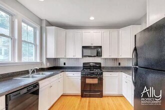 115 Melbourne Park Circle in Charlottesville, VA - Building Photo - Building Photo
