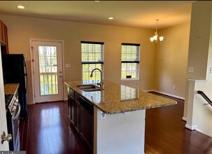 689 Jacobsen Cir in Newark, DE - Foto de edificio - Building Photo