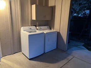 1275 Martin Dr in Auburn, CA - Building Photo - Building Photo