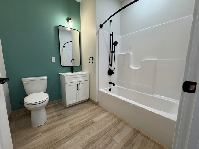 6 Bridge St-Unit -101 in Nashua, NH - Building Photo - Building Photo