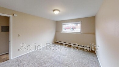 1801 Eagle View Dr in Colorado Springs, CO - Building Photo - Building Photo