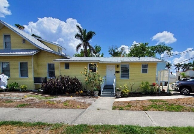 461 W Marion Ave in Punta Gorda, FL - Building Photo - Building Photo