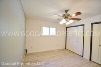 6006 Townsend Ave photo'