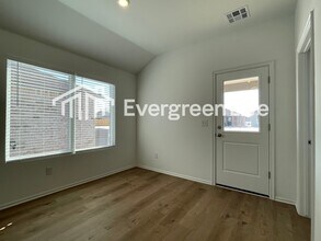 10012 SW 38th St in Mustang, OK - Building Photo - Building Photo