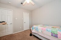 3132 Trulley St photo'