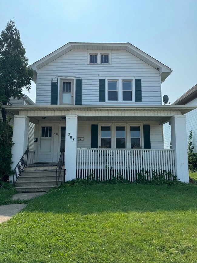 703 Chicago St, Unit 703 Chicago St LOWER