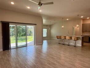 49 Pilgrim Dr in Palm Coast, FL - Building Photo - Building Photo