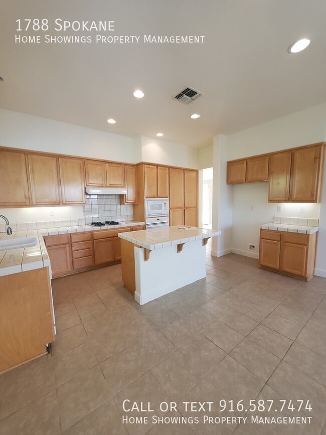 1788 Spokane Rd in West Sacramento, CA - Building Photo - Building Photo