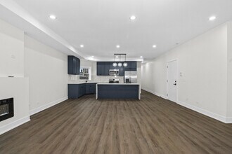 4338 N Clarendon Ave in Chicago, IL - Building Photo - Building Photo