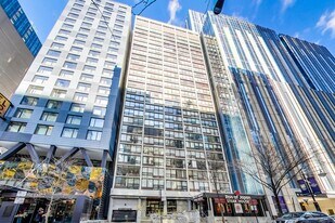 230 E Ontario St in Chicago, IL - Building Photo