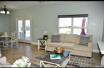 1771 Annabellas Dr in Panama City Beach, FL - Foto de edificio - Building Photo