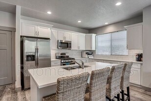 12710 Roll Save Ln in Riverton, UT - Building Photo