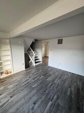 12319 Bonfire Dr in Reisterstown, MD - Foto de edificio - Building Photo