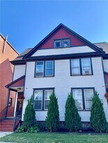 62 Trinity Pl in Buffalo, NY - Building Photo