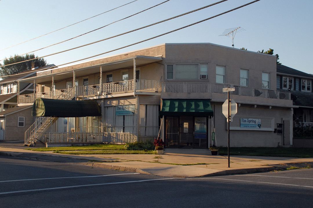 800 S 4th St in Chambersburg, PA - Building Photo