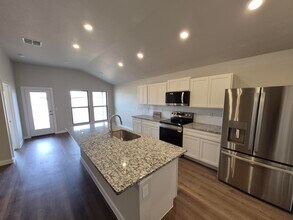 7008 14th St in Lubbock, TX - Building Photo - Building Photo