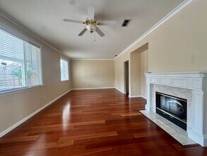 11386 Gold Station Dr in Gold River, CA - Building Photo - Building Photo