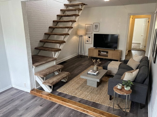 927 W Bethel Ave in Muncie, IN - Building Photo - Building Photo