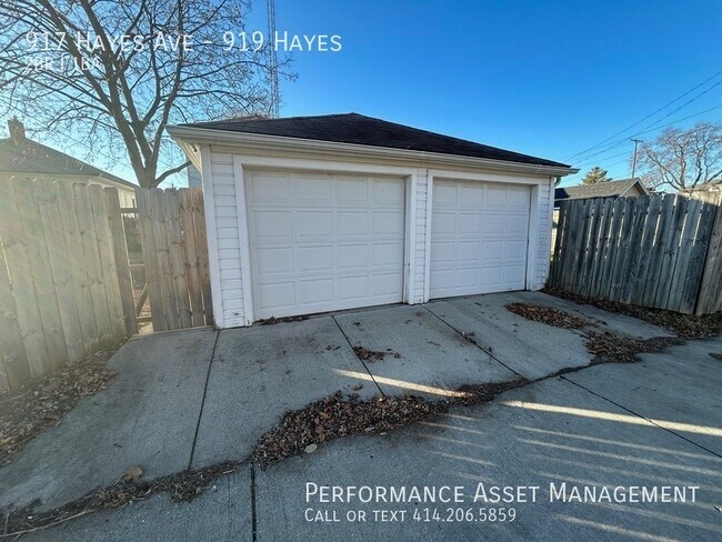 917 Hayes Avenue-Unit -919 Hayes in Racine, WI - Building Photo - Building Photo
