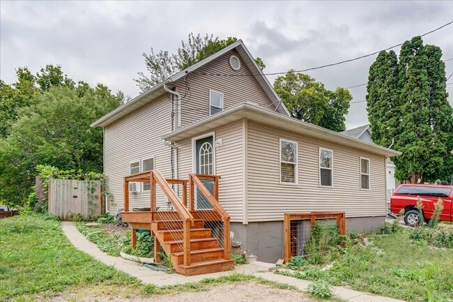 property at 4517 Field Ave