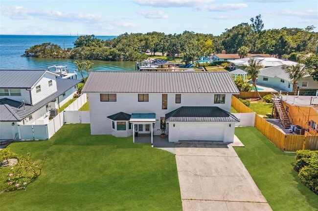 property at 380 Colony Point Rd S