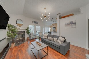 1926 Woodglen Dr in Mesquite, TX - Building Photo