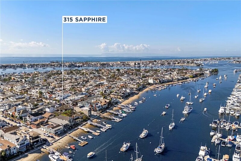 315 Sapphire Ave in Newport Beach, CA - Building Photo