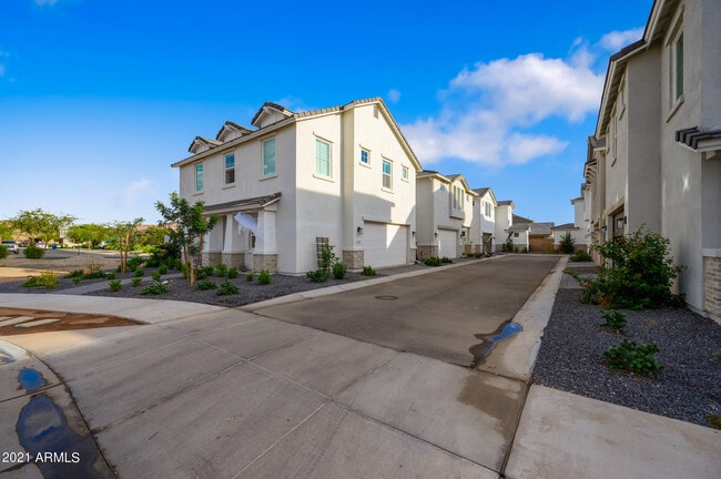 9517 E Talon Ave in Mesa, AZ - Building Photo - Building Photo