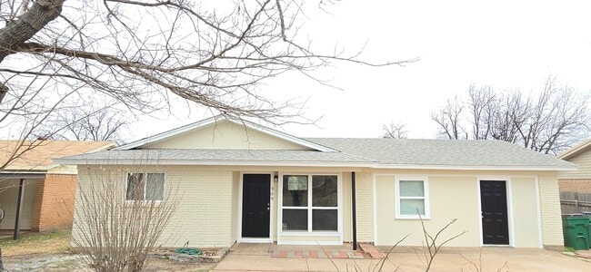 property at 909 Van Horn St