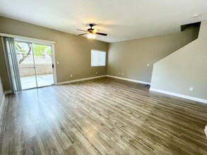 8635 Tomnitz Ave in Las Vegas, NV - Building Photo - Building Photo