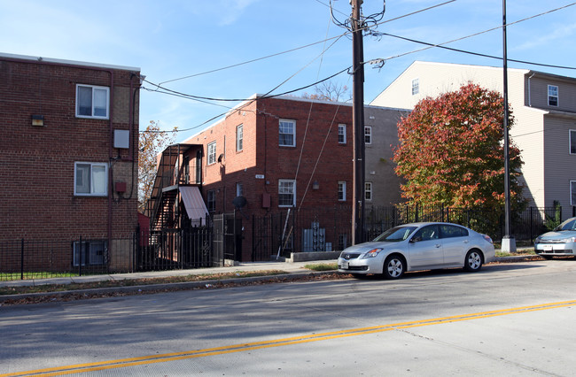 610 Eastern Ave NE in Washington, DC - Building Photo - Building Photo