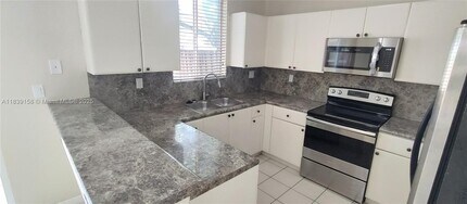 2522 SE 14th Ave in Homestead, FL - Building Photo - Building Photo