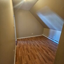 151 Regent Ave, Unit 151 Regent #3 in Providence, RI - Foto de edificio - Building Photo