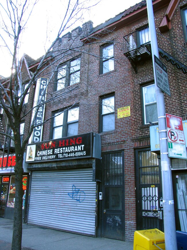 89-16 Northern Blvd