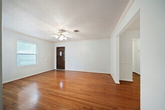 4303 Piney Woods Dr in Houston, TX - Building Photo - Building Photo