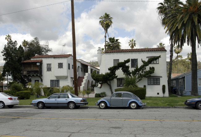 2135 Fair Park Ave in Los Angeles, CA - Building Photo - Building Photo