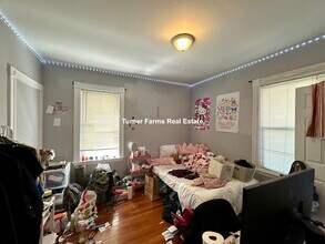 9 Taft St, Unit 2 in Boston, MA - Building Photo - Building Photo