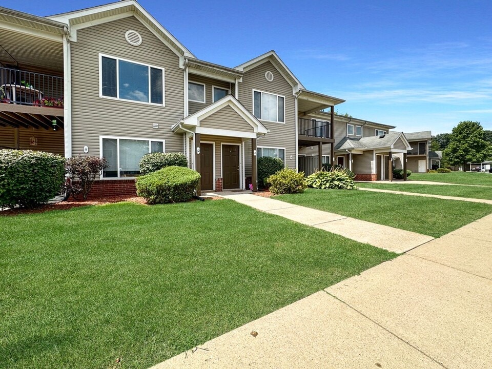 5370 Glenn Cross Rd in Battle Creek, MI - Building Photo
