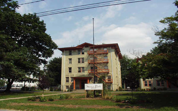 Siesta Park Apartments in Plainfield, NJ - Building Photo - Building Photo