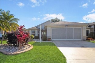 20846 Queen Alexandra Dr in Leesburg, FL - Building Photo