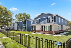 7704-7712 Main St in Kansas City, MO - Building Photo