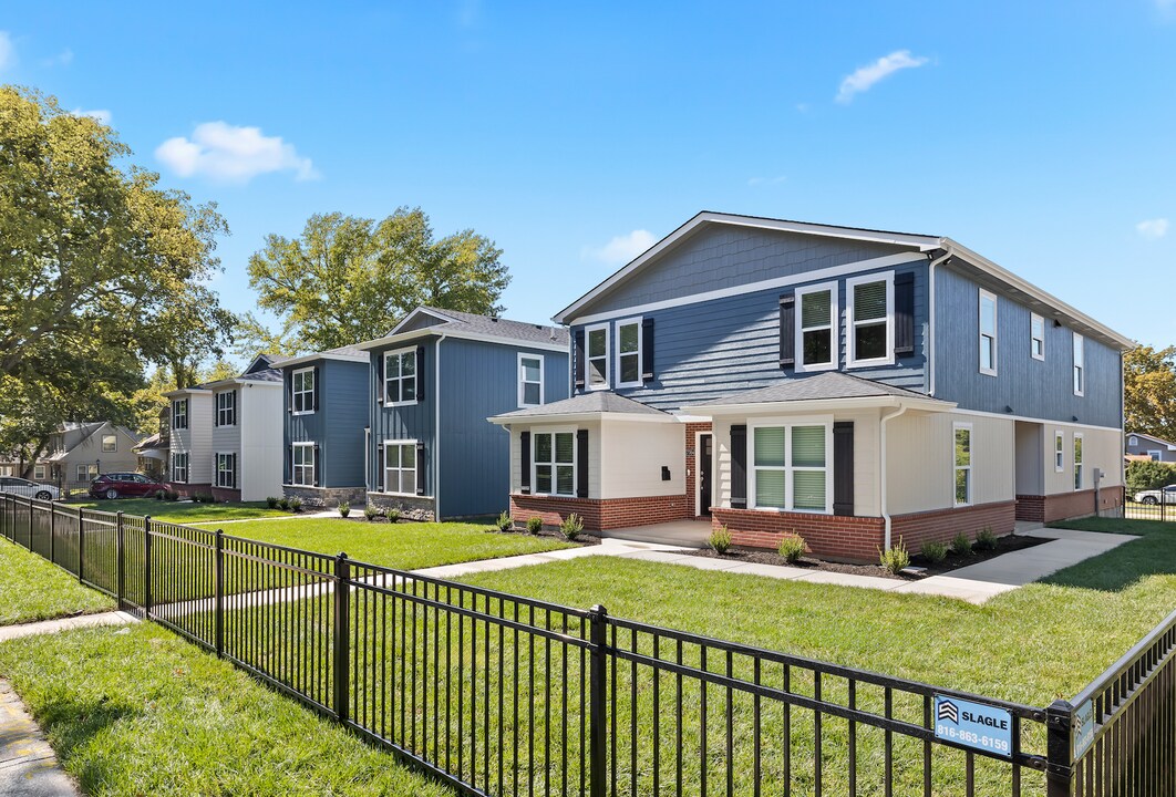 7704-7712 Main St in Kansas City, MO - Building Photo