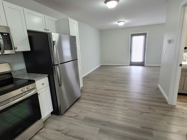 8 Juniper Ln in Levant, ME - Foto de edificio - Building Photo