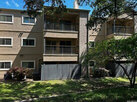 4111 Medical Dr in San Antonio, TX - Building Photo