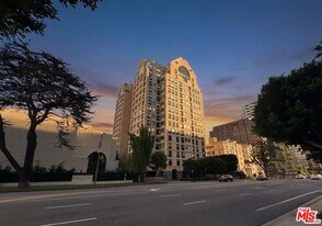 10520 Wilshire Blvd in Los Angeles, CA - Building Photo