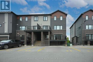 500 Eldorado Private in Ottawa, ON - Building Photo